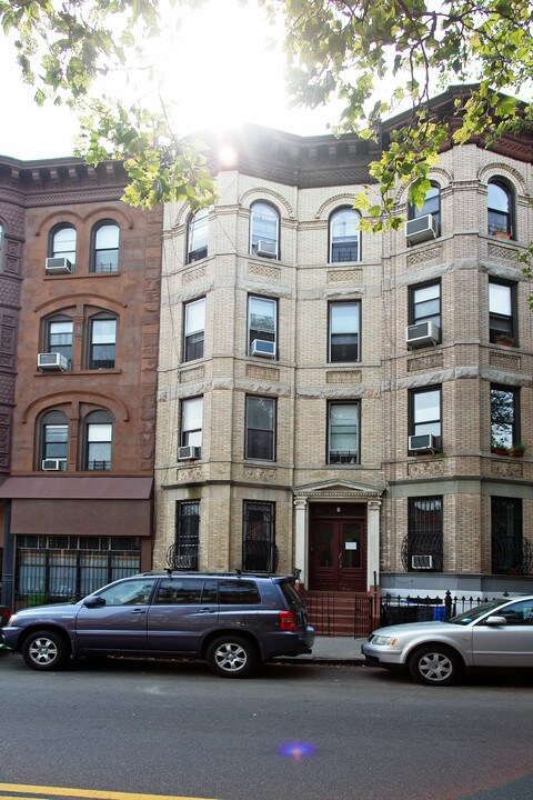 347 6th Ave in Brooklyn, NY - Building Photo