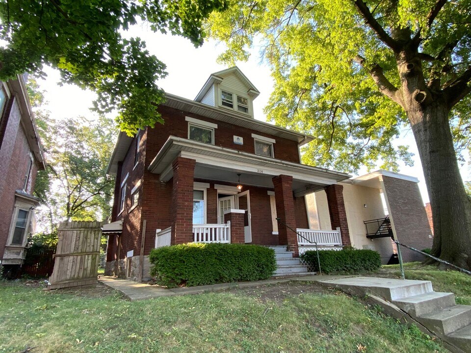 1834 N 4th St in Columbus, OH - Building Photo