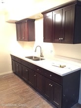 Anderwood Court in Pomona, CA - Foto de edificio - Building Photo