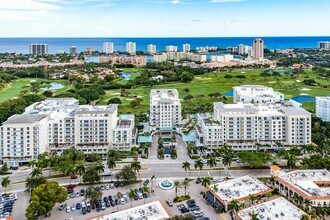 220 SE Mizner Blvd, Unit 201 in Boca Raton, FL - Foto de edificio - Building Photo