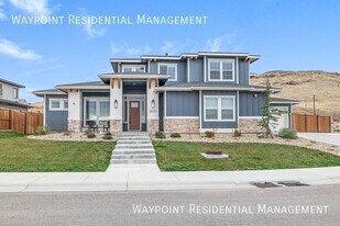 3570 E Interstellar Ct in Boise, ID - Building Photo