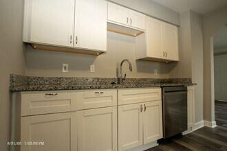 28253 Schram St in Roseville, MI - Building Photo - Building Photo