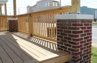 425 W Division St in Springfield, MO - Building Photo - Building Photo