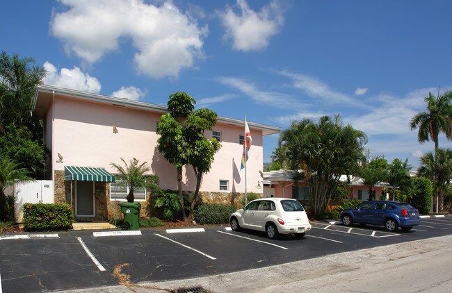 Bamboo Resort in Fort Lauderdale, FL - Building Photo - Building Photo