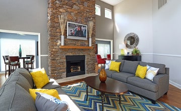 Hampton Courts in Columbia, SC - Foto de edificio - Interior Photo