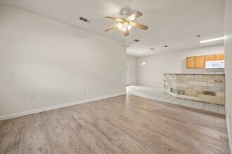 21513 Pershing Ave in Lago Vista, TX - Building Photo - Building Photo