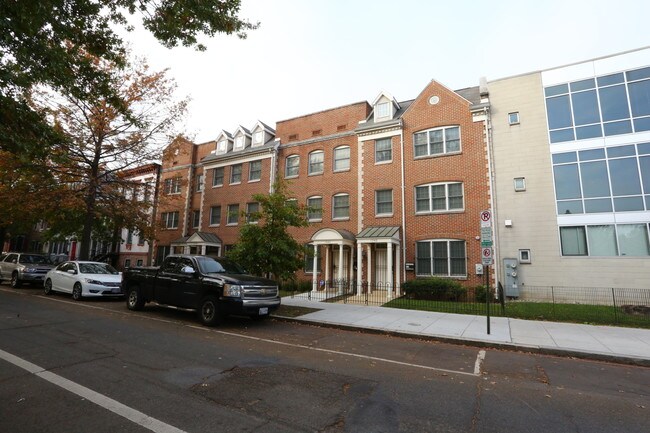 1342 5th St NW