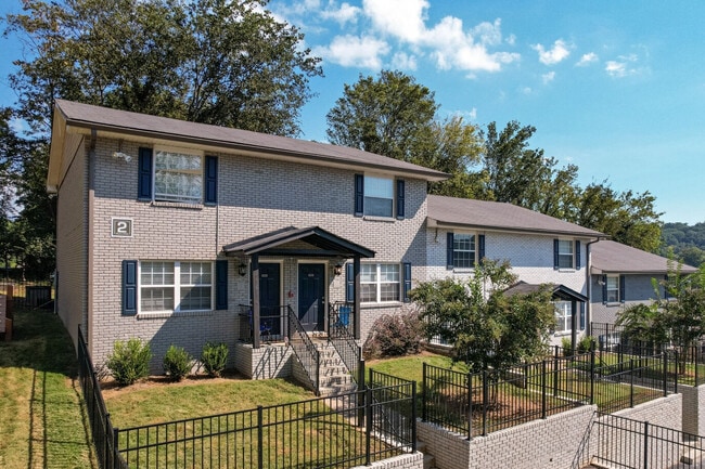 Ivy Terrace Apartments in Chattanooga, TN - Foto de edificio - Building Photo