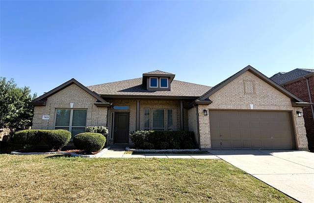 7921 Decoy Dr in Arlington, TX - Building Photo