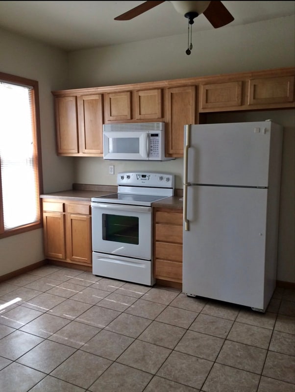 1611 Charles St in La crosse, WI - Foto de edificio - Building Photo