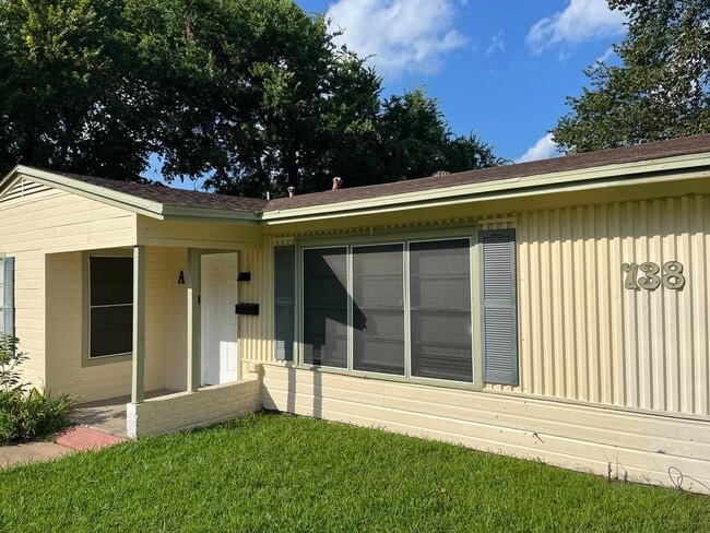 138 Vandenburg Dr in Denison, TX - Building Photo - Building Photo