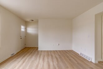 311 S Atcher St in Radcliff, KY - Building Photo - Building Photo
