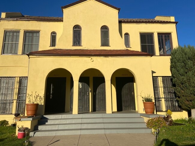3009 Kenwood Ave, Unit 3009