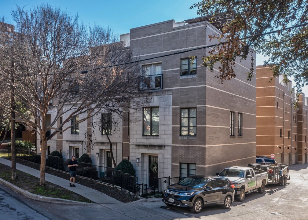 Vine Townhomes in Dallas, TX - Foto de edificio