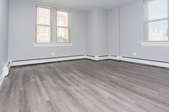 7147 S Jeffery Blvd in Chicago, IL - Building Photo - Building Photo