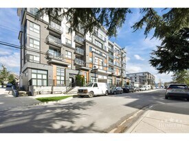 20695 Eastleigh Crescent in Langley, BC - Building Photo