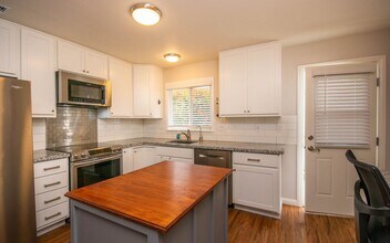 3772-3774 Jefferson St in Carlsbad, CA - Building Photo - Building Photo