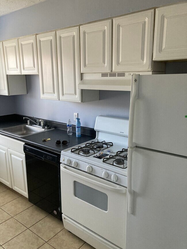 321 Ridgedale Rd in Louisville, KY - Building Photo - Building Photo