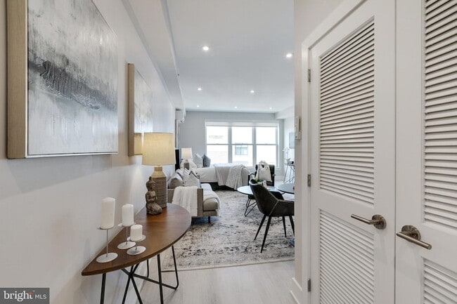 1533 Ridge Ave, Unit 401 in Philadelphia, PA - Building Photo - Building Photo