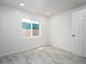 1017 E West Cir Dr in Tucson, AZ - Building Photo - Building Photo