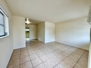 300 20th St-Unit -1 in West Palm Beach, FL - Building Photo - Building Photo