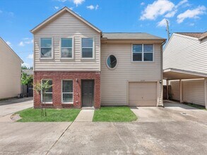 2234 Naomi St in Houston, TX - Building Photo - Building Photo