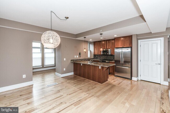 1750 16th St NW-Unit -12 in Washington, DC - Building Photo - Building Photo