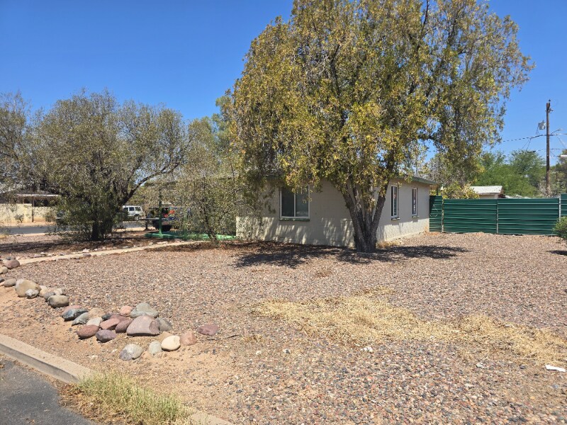 3301 E 24th St in Tucson, AZ - Building Photo