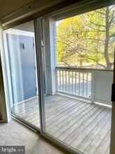 20292 Beechwood Terrace in Ashburn, VA - Building Photo - Building Photo