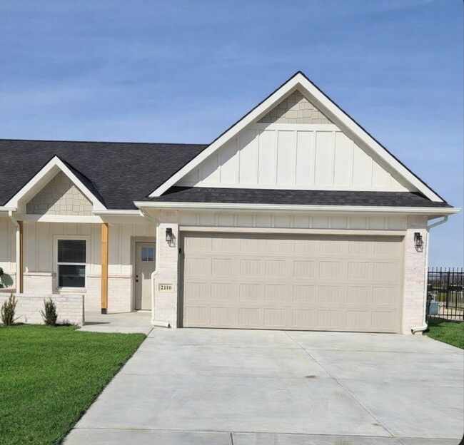 property at 2110 E Elk Rdg Ave