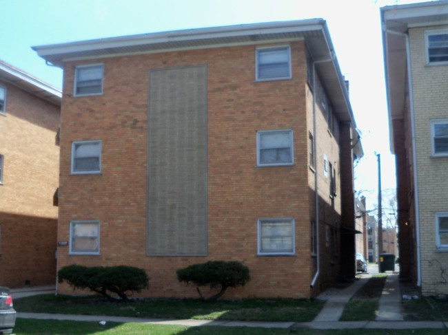 14135 S Tracy Ave in Riverdale, IL - Building Photo - Primary Photo