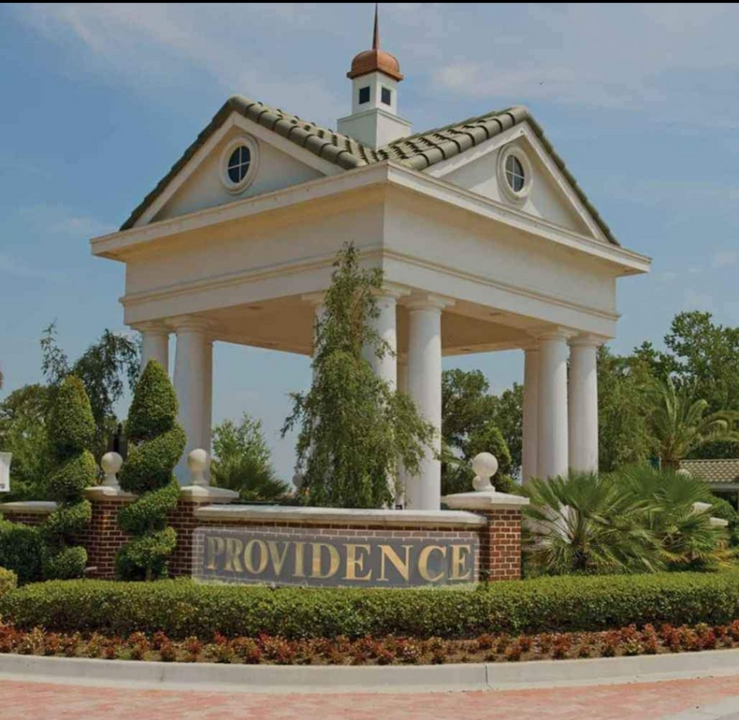 4013 Redbridge Lp in Davenport, FL - Foto de edificio