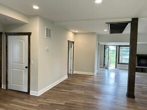 3269 Fords Mill Rd in Versailles, KY - Building Photo - Building Photo
