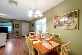 1814 Fox Hunt Dr in Sun City Center, FL - Building Photo - Building Photo