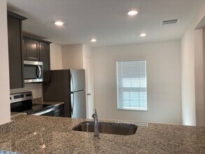 11 Ripcord Ln in Palm Coast, FL - Building Photo - Building Photo