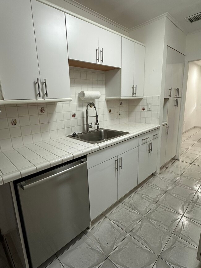 property at 811 NE 2nd Pl