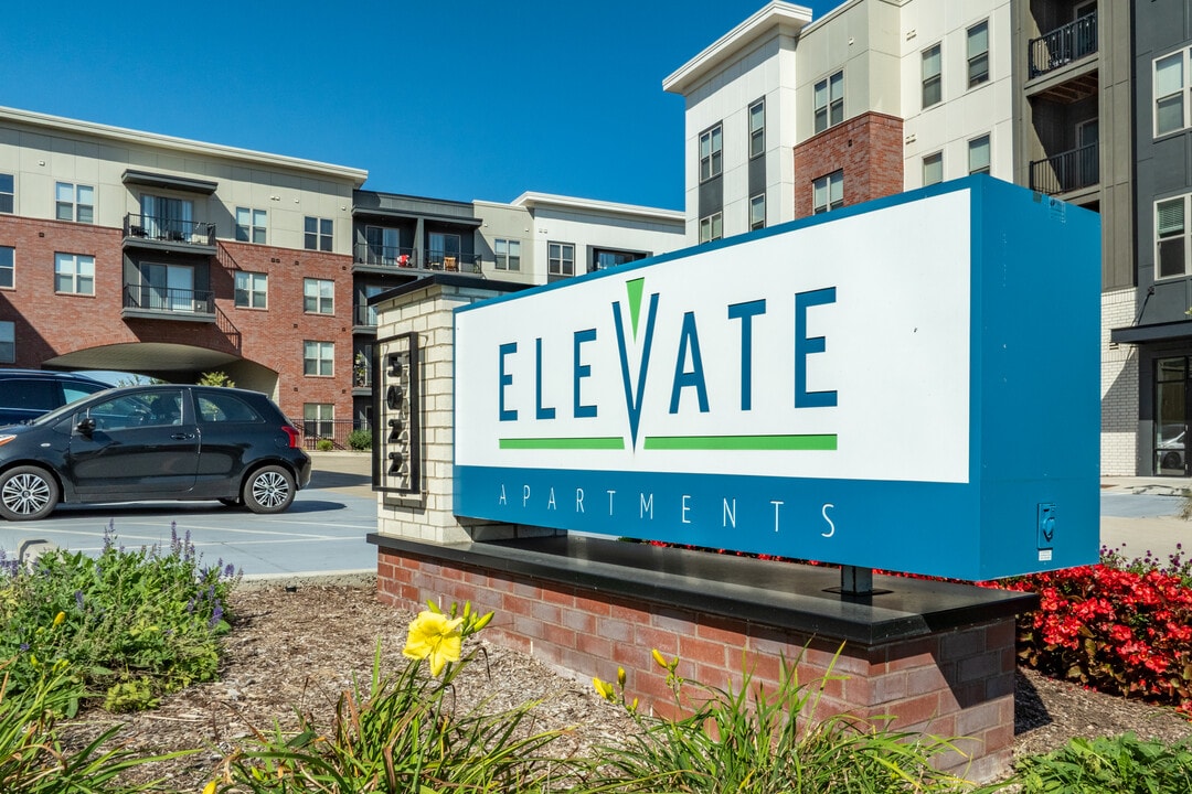 Elevate Apartments in Madison, WI - Building Photo