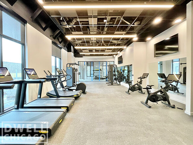 1111 W Lake St, Unit 2 in Chicago, IL - Building Photo - Building Photo
