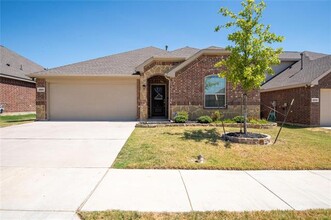 8529 Grand Oak Rd in Fort Worth, TX - Building Photo - Building Photo