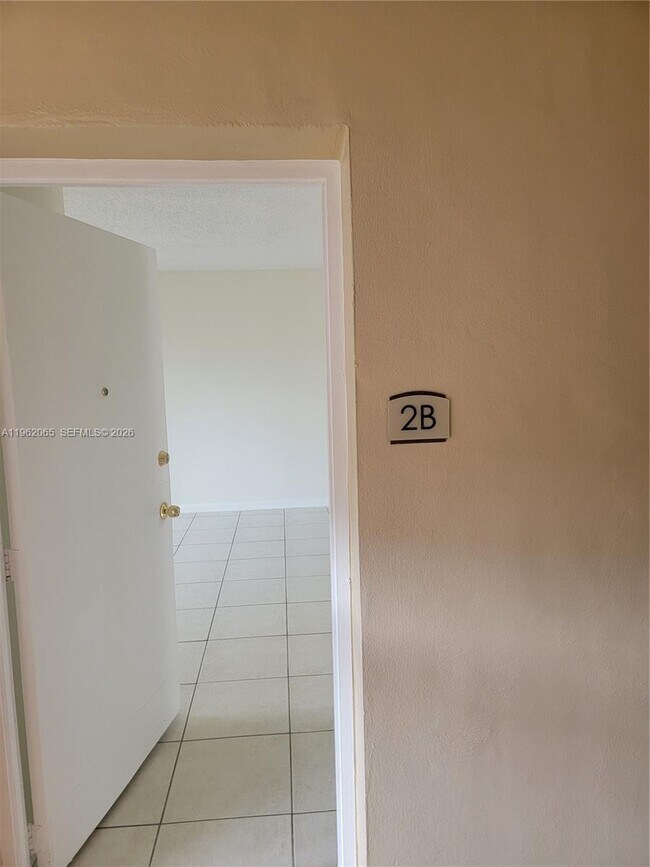 4174 NW 79th Ave in Doral, FL - Building Photo - Building Photo