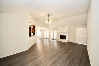 8009 Cahill Dr in Austin, TX - Building Photo - Building Photo