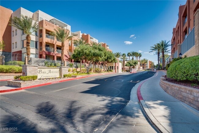 35 E Agate Ave in Las Vegas, NV - Building Photo - Building Photo
