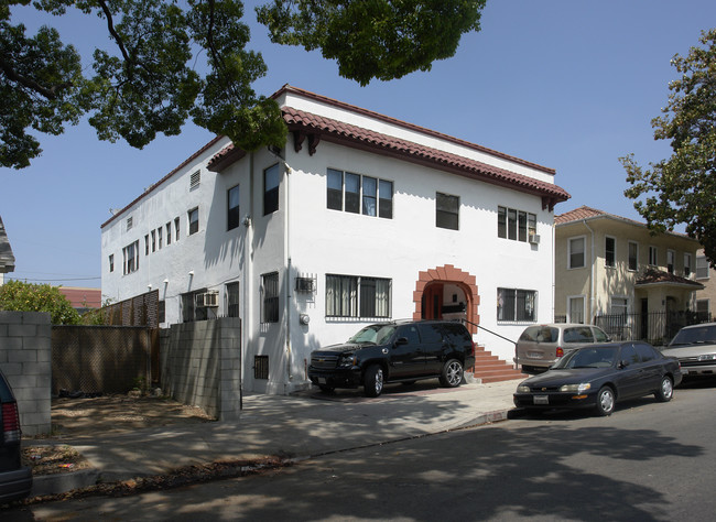 1551 N Serrano Ave in Los Angeles, CA - Building Photo - Building Photo