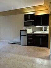 34545 Linda Rosea Rd, Unit Harris Ranch Quest Suite in Temecula, CA - Building Photo - Building Photo