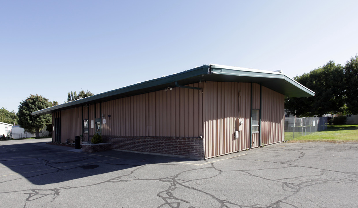 Bonneville Gardens MHC in Salt Lake City, UT - Building Photo