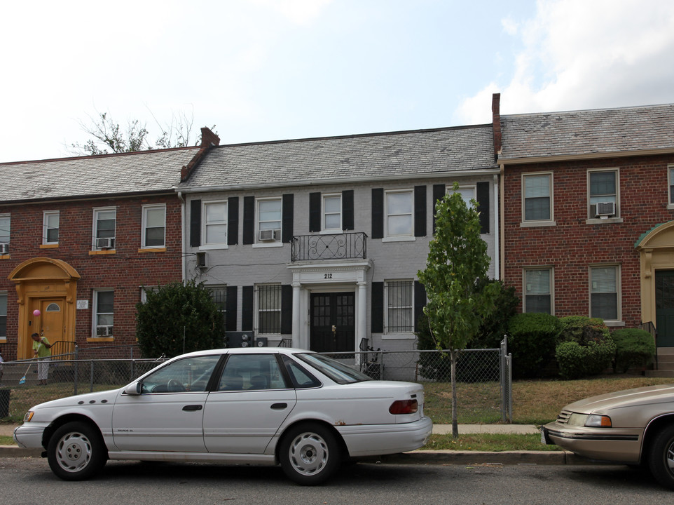 212 36th St NE in Washington, DC - Foto de edificio