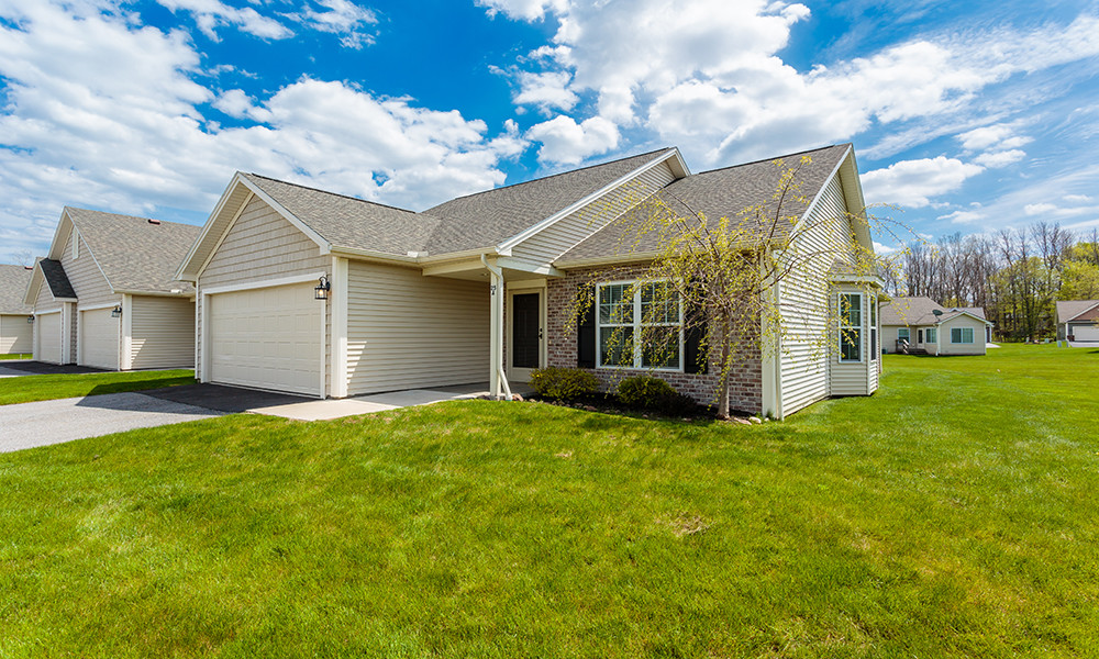 Hickory Hollow Senior Townhomes in Spencerport, NY - Building Photo