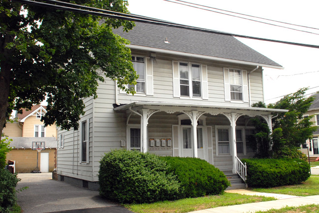 69 Washington St in Red Bank, NJ - Building Photo - Building Photo