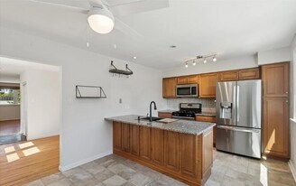 7504 Valley Ave, Unit 1 in Philadelphia, PA - Building Photo