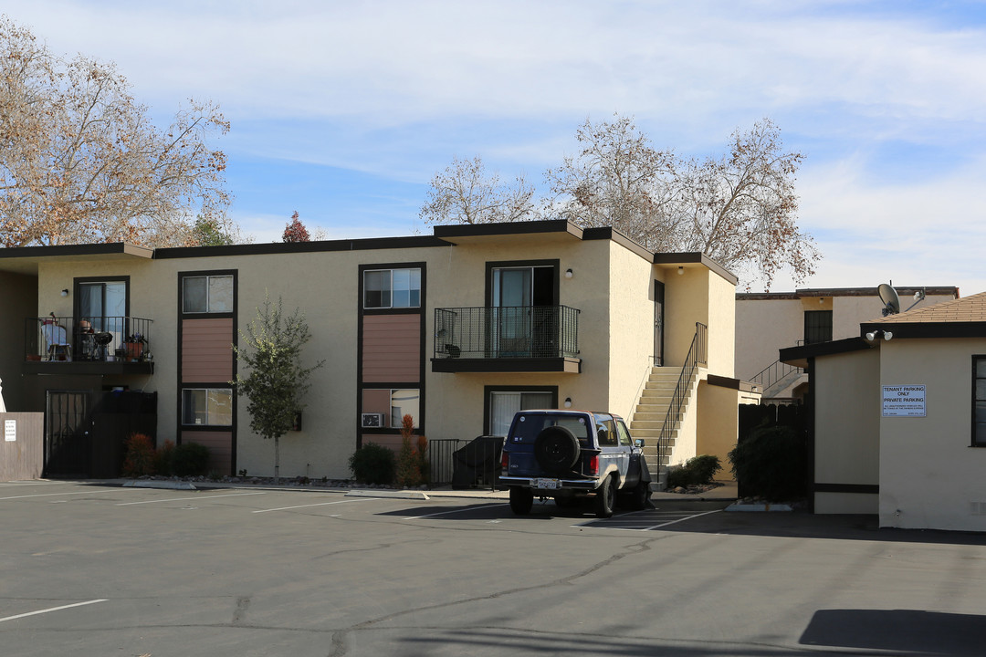 Cypress Park in El Cajon, CA - Building Photo